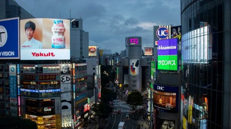 guide to outdoor digital displays